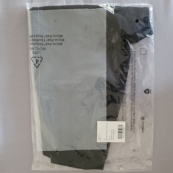 NWT ❤️Lululemon Align HR Short 4" Inseam Black Sizes 2 4 6❤️ - Picture 12 of 16